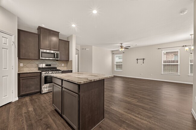 Building Photo - 13129 Leisure Cove Dr