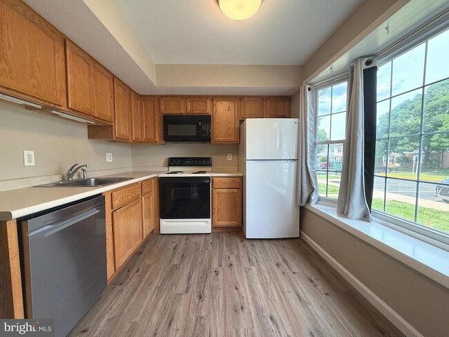 Building Photo - 8854 Cherry Oak Ct