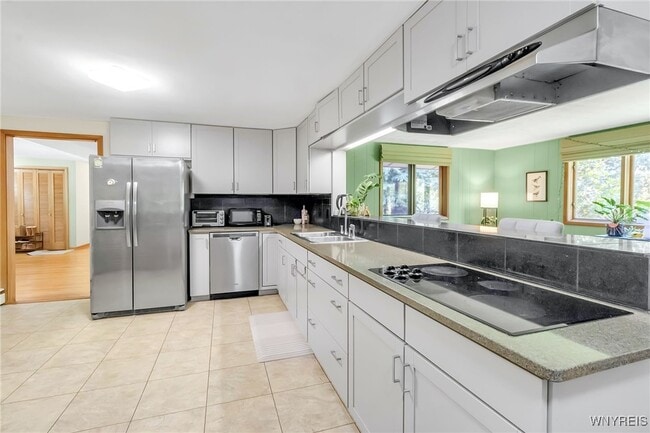 Building Photo - 4770 Boncrest Dr E