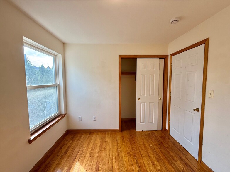 Building Photo - 725 Jersey St