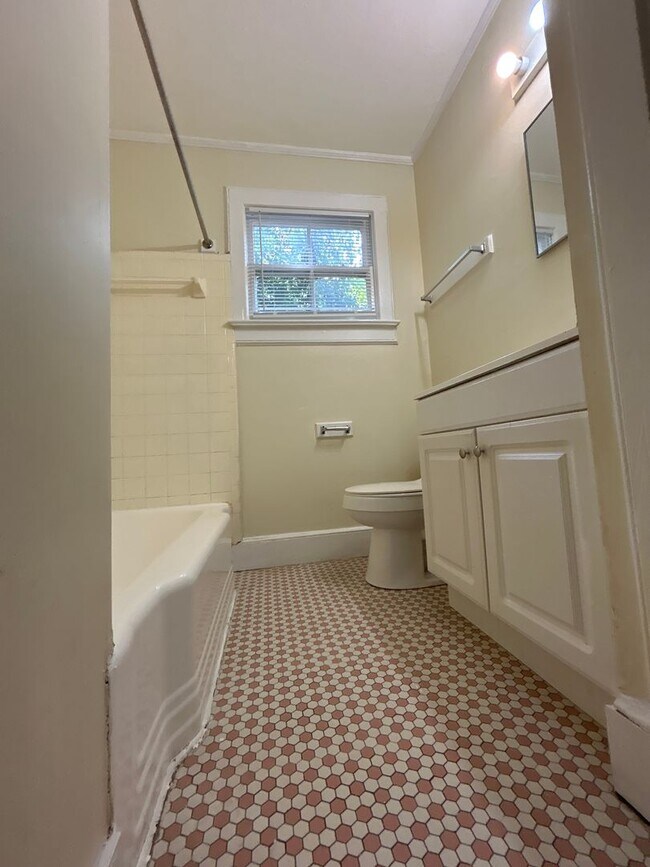 Building Photo - 1401 Kinderway &amp; 4300-4302 Wentworth -...