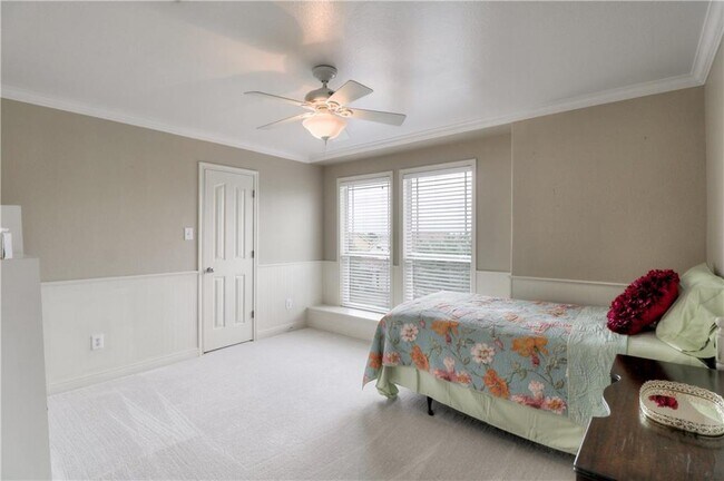 Building Photo - 14512 Broadwinged Hawk Dr
