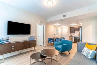 Building Photo - 4001 Breakview Dr