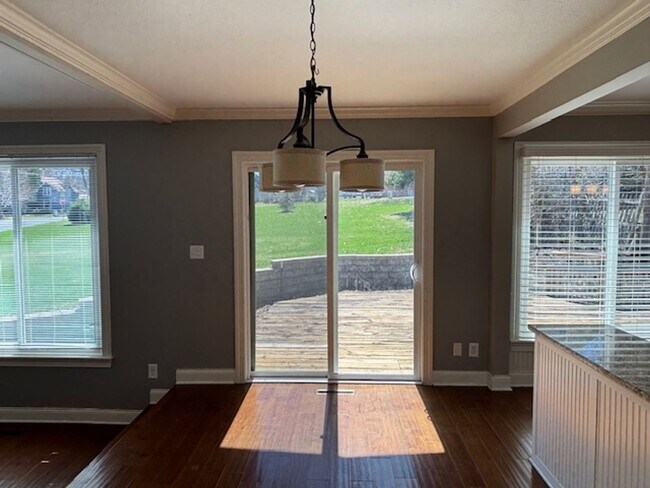 Building Photo - Available NOW! Gorgeous 3BR/2 BA Unit in Hastings!