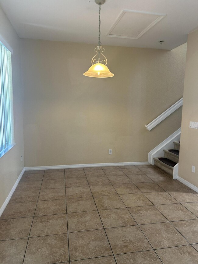 Building Photo - 9426 Windrift Cir