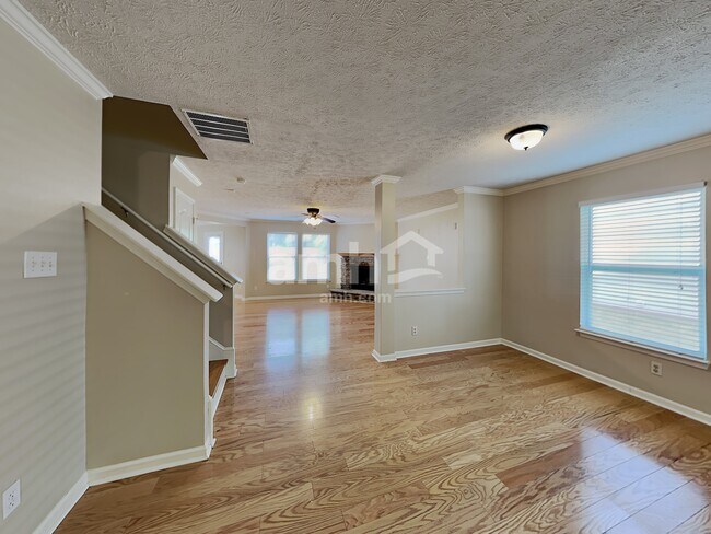 Building Photo - 124 Hayden Ct