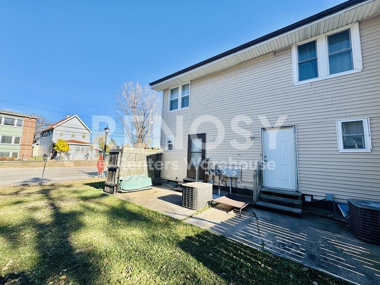 Building Photo - 1611 Glenwood Ave