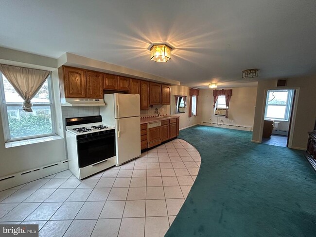 Building Photo - 6502 Ridge Ave