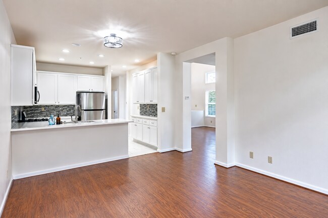 Building Photo - Welcome to your dream home in a serene coastal community! Spacious Updated Home with Designer Fin...