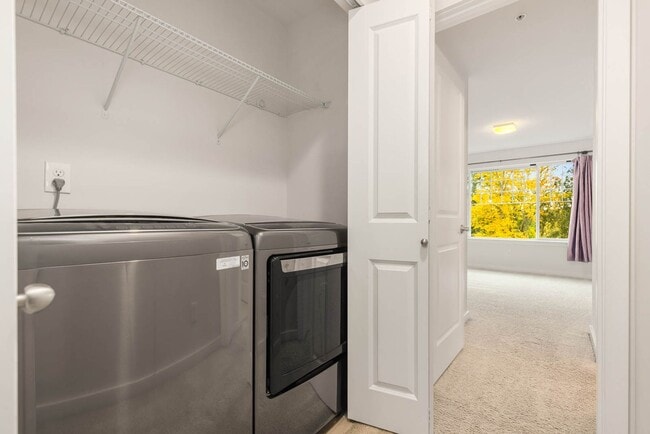 Building Photo - 5903 185th Ct NE