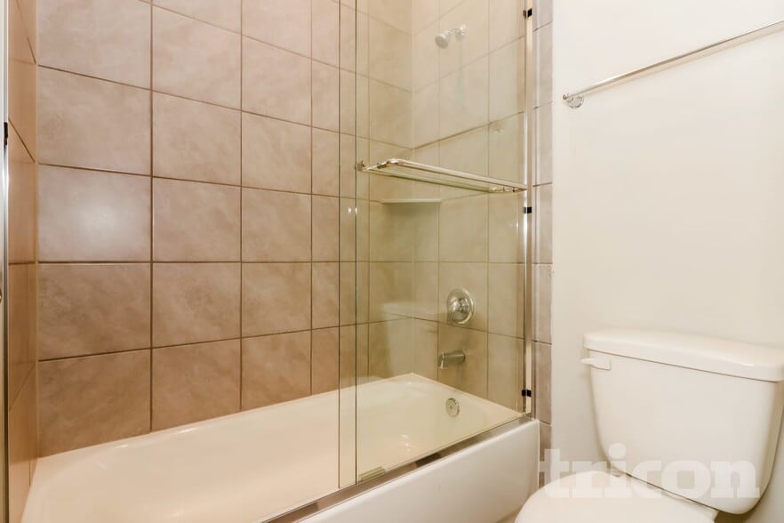 Building Photo - 2330 Cohorn Trl