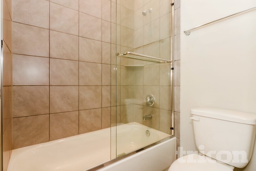 Building Photo - 2350 Cohorn Trl