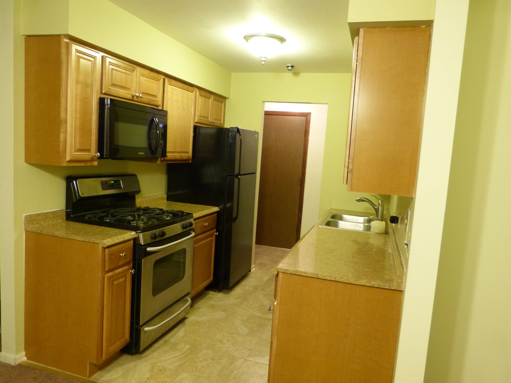 Building Photo - 125 W 66th St