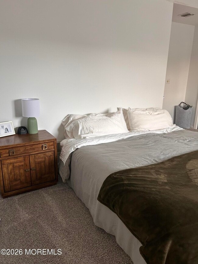 Building Photo - 6 Cook St