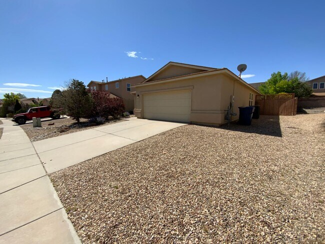Building Photo - 3 Bedroom Single Story Home Available Near...