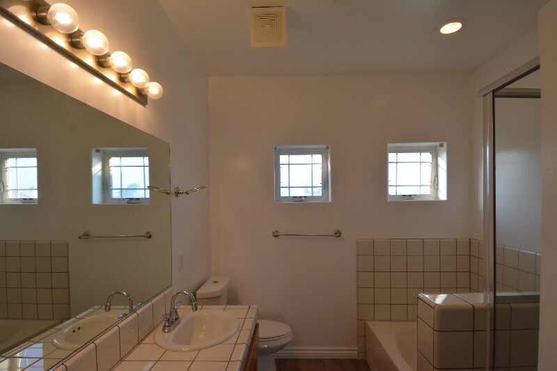 Building Photo - 408 Brite Meadow Ct