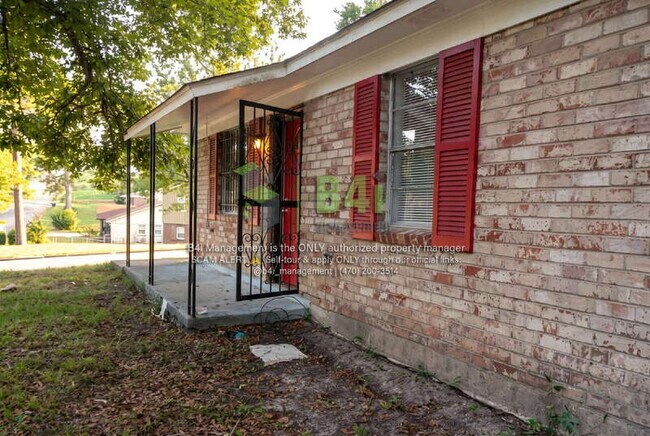 Building Photo - 3025 Sprucewood Dr