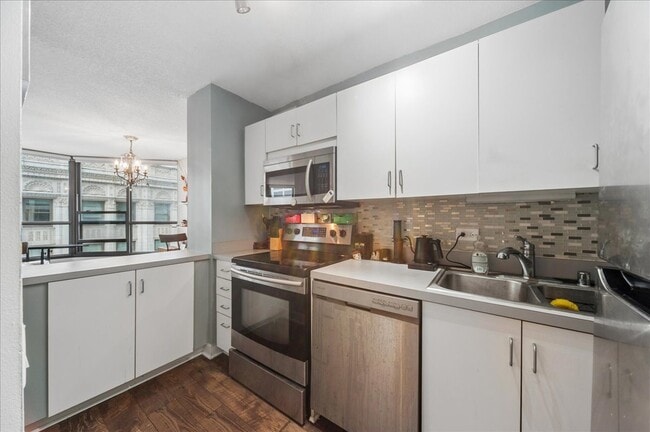 Building Photo - 405 N Wabash Ave