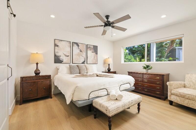 Primary Photo - 1123 Balour Dr