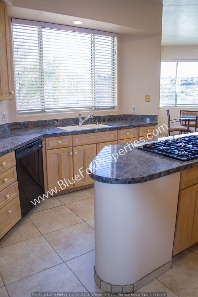 Building Photo - 6190 N Cadena De Montanas