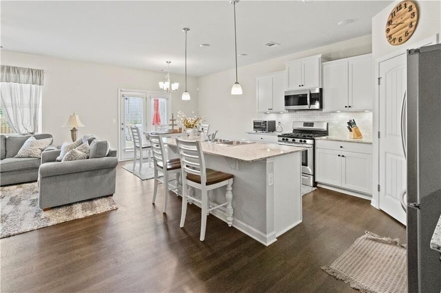 Building Photo - 6755 Scarlet Oak Way