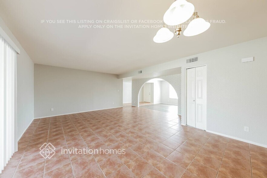Building Photo - 5808 W Mary Jane Ln