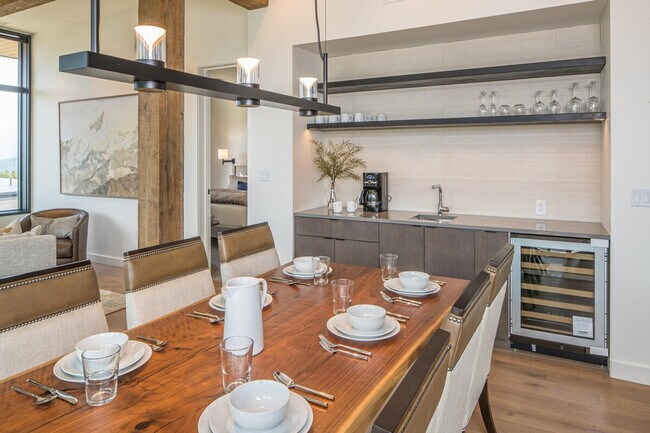 Building Photo - 4 Boathouse Way