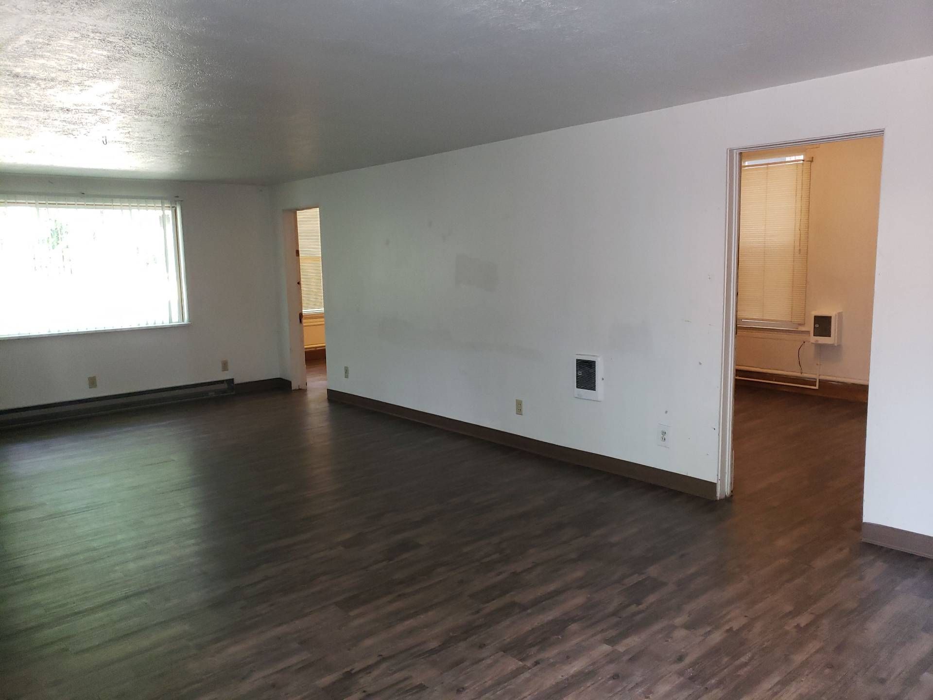 Building Photo - 620 NE Maple St