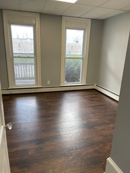 Building Photo - 233 Washington St