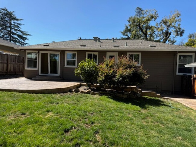 Building Photo - Charming single level home in Walnut Creek...