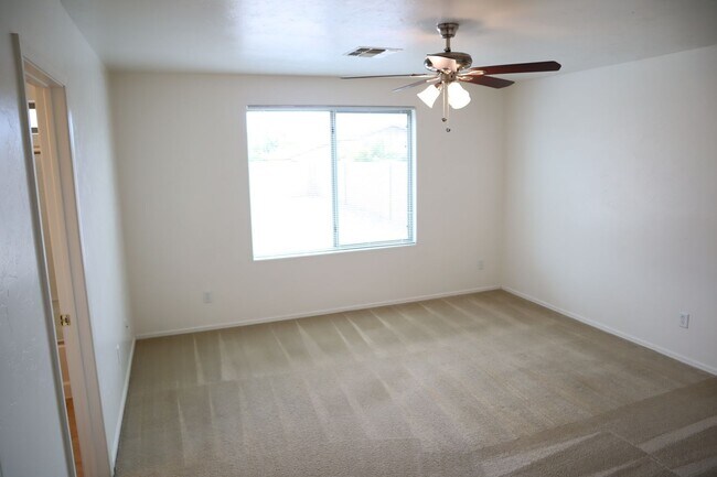 Building Photo - A Home You Have To See To Believe!!!