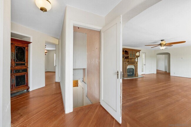 Building Photo - 2530 Pruett Dr