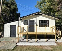 Building Photo - 312 W Queen St