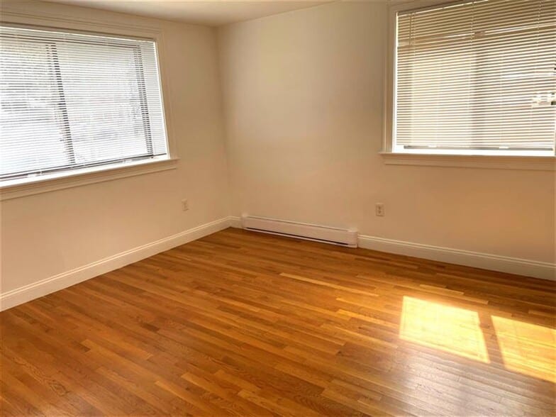 Building Photo - 134 Summer St