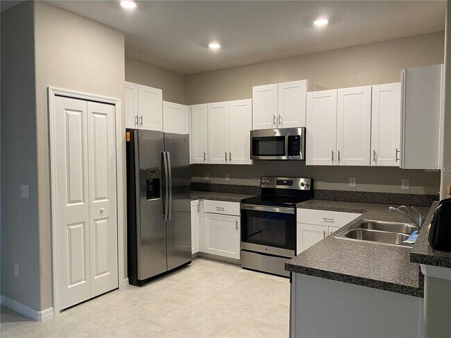 Building Photo - 3590 Bellmeade Ct