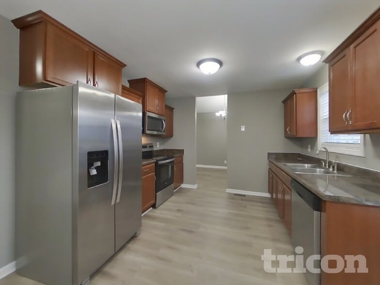 Building Photo - 1335 Loren Circle