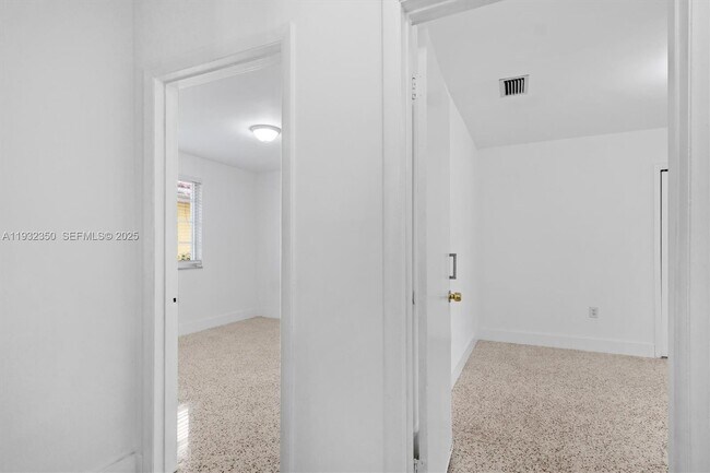 Building Photo - 3500 SW 26th St