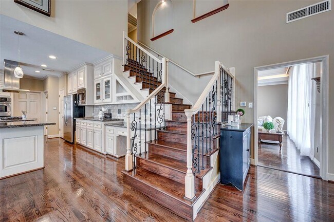 Building Photo - 618 Timber Cir