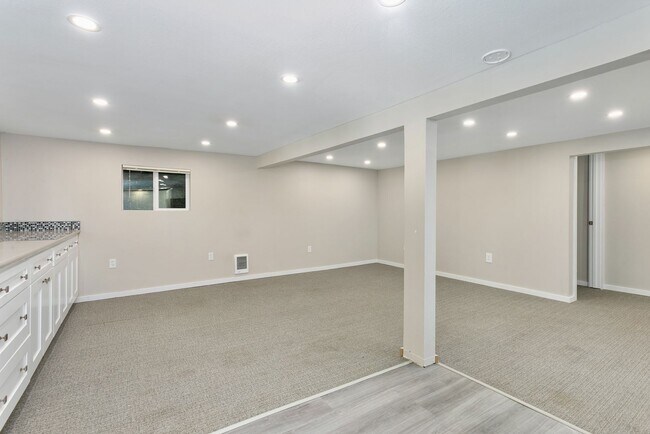 Building Photo - 2125 S Adams St