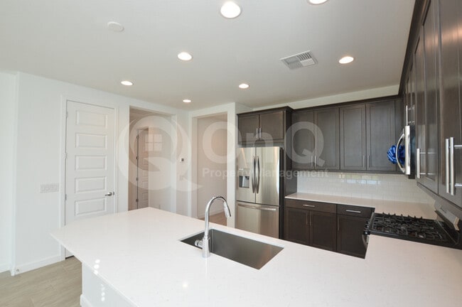 Building Photo - Phoenix New Build! Cortona!