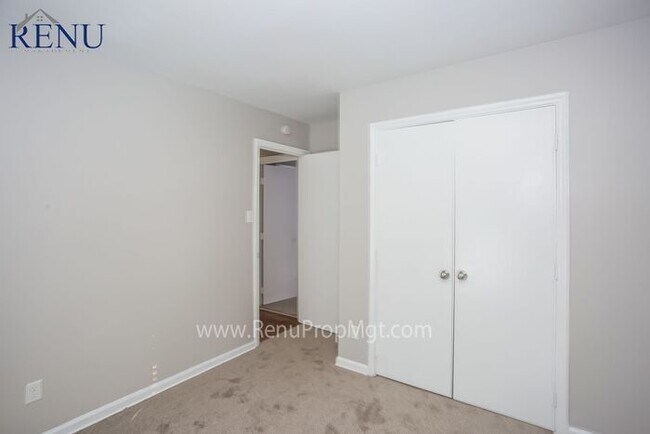 Building Photo - Available Now!! **$0 APPLICATION FEE**