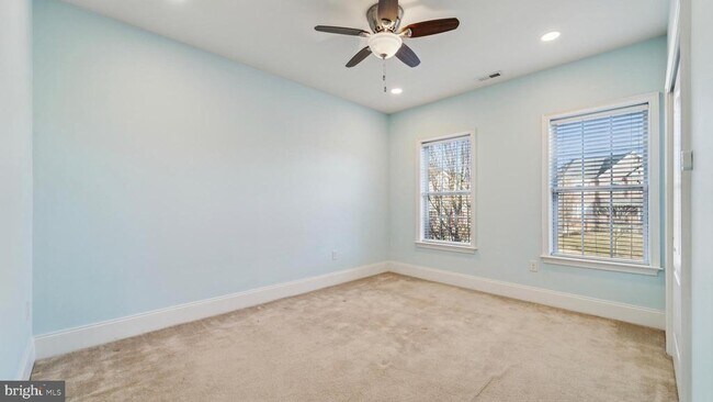 Building Photo - 178 Pratt Ln