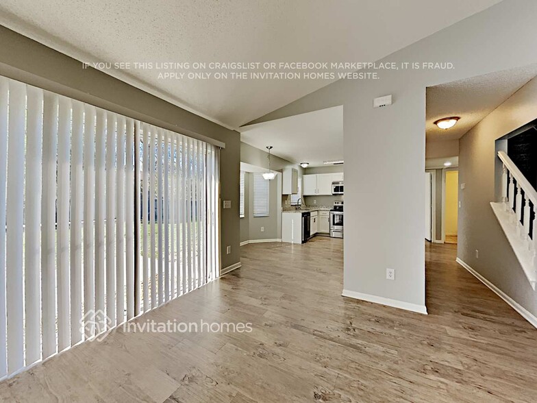 Building Photo - 425 Lagoon Dr