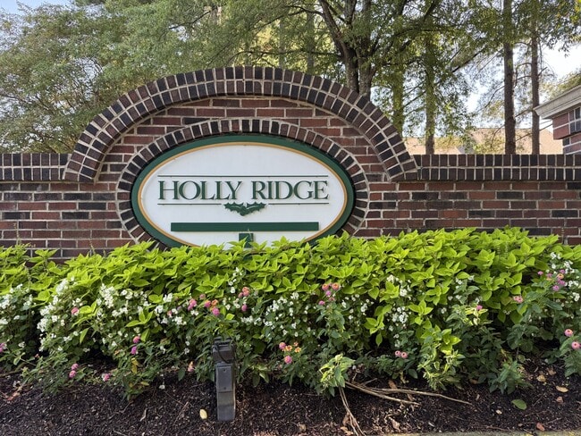 Building Photo - 10660 Holly Ridge Blvd
