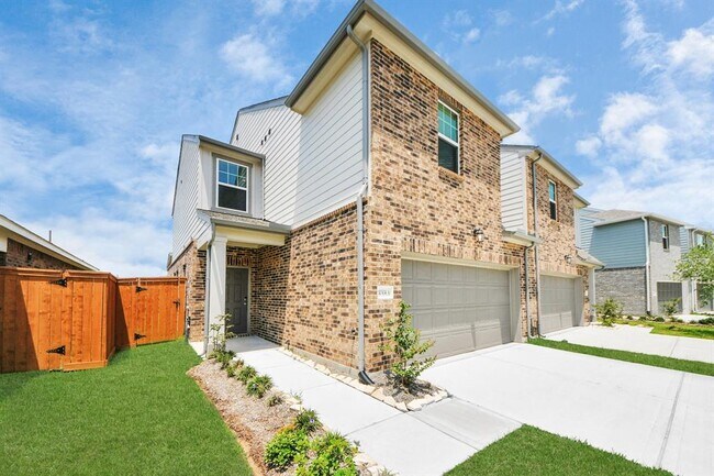 Building Photo - 10304 Florance Spring Dr