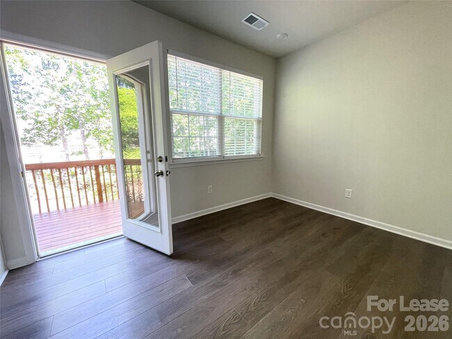 Building Photo - 14019 Martin Hill Wy