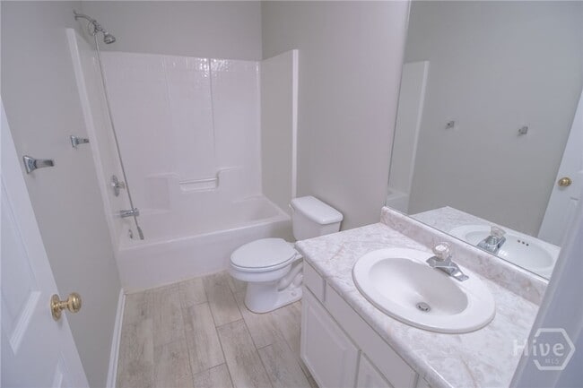 Building Photo - 44 Putters Pl