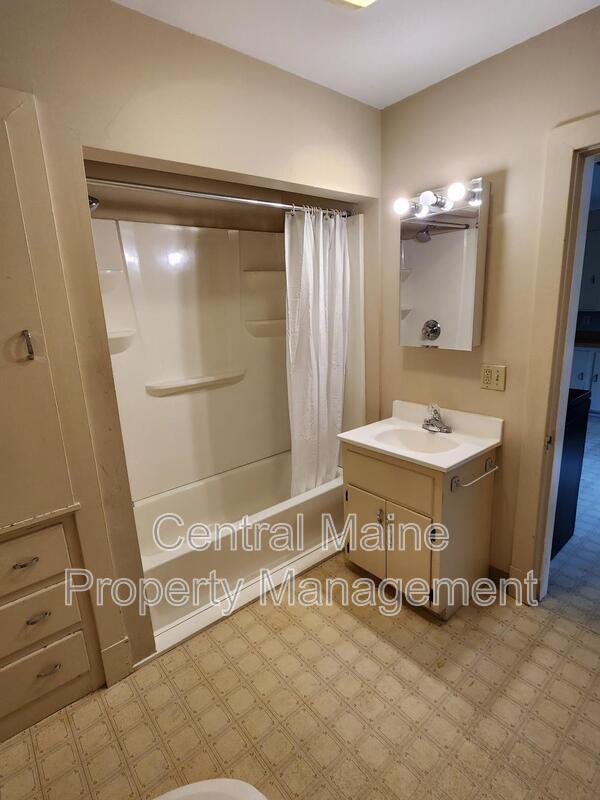 Building Photo - 156 Cottage St