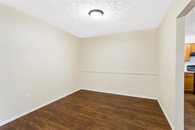 Building Photo - 2323 Grindstone Ln
