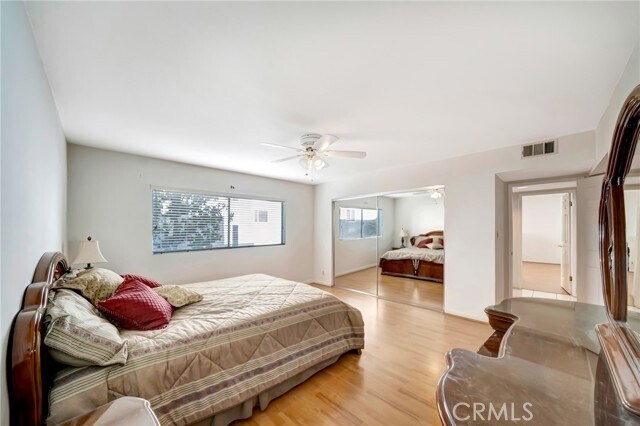 Building Photo - 5315 Zelzah Ave